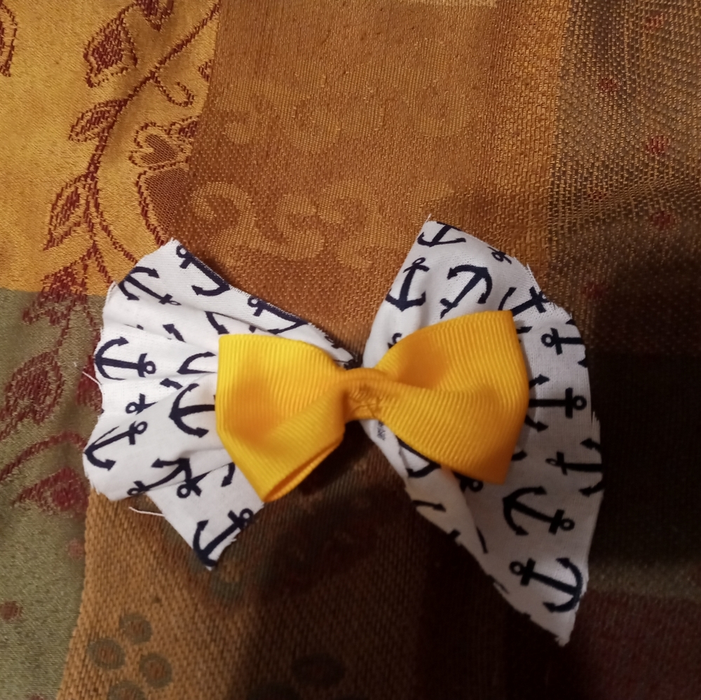 Hand crafted Anchor.with yellow barrette